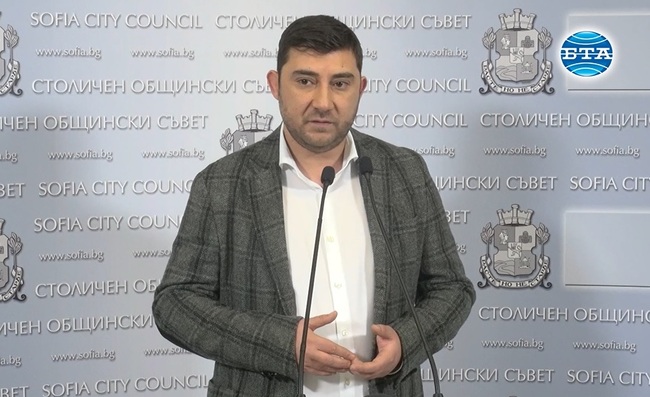 Всеки провал през последната година на Столичната администрация се представяше за спасение, каза Карлос Контрера от ВМРО