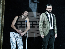 „Котка върху горещ ламаринен покрив“, снимка – театър „София“/Иван Дончев