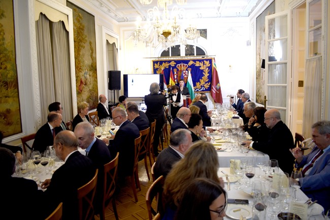 Дегустация на български вина бе органазирина в салоните на Центъра на автономна област Ла Риоха