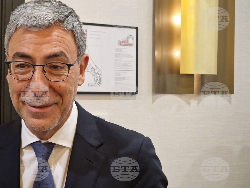 Вендинг машините няма да решат проблема с достъпа до лекарства, каза проф. Даниел Вълчев, създател на инициативата „Здравен барометър“