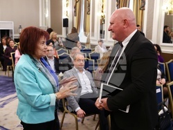 България - Румъния - напредък в реформите на учебните програми - съвместен проект - форум