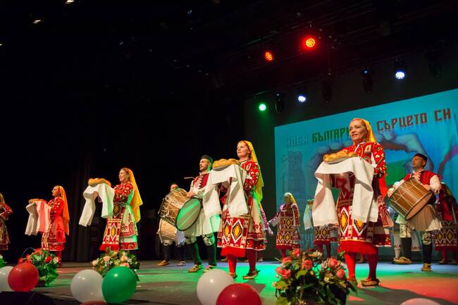 Танцов състав „България“ от Палма де Майорка ще вземе участие в заключителния концерт на Фестивала на българите по света „Аз съм българче“