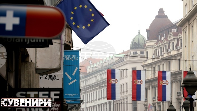 Посланиците в Сърбия на страните от ЕС се обърнаха с призив за ненасилие на утрешния протест в Нови Сад по повод годишнината от трагедията