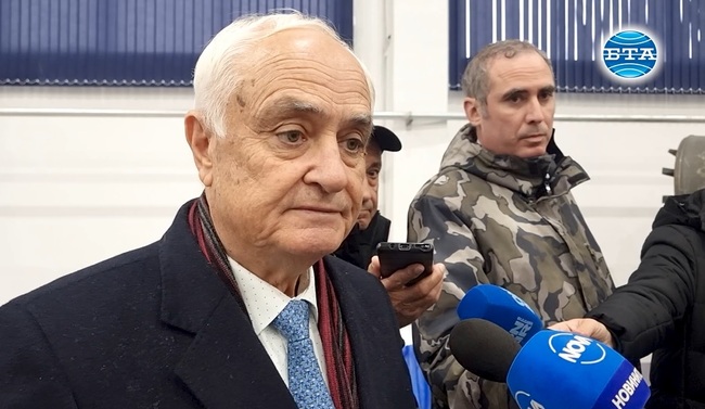 България ще получи осем самолета F-16 догодина, първите два ще дойдат в края на март – началото на април, каза Атанас Запрянов