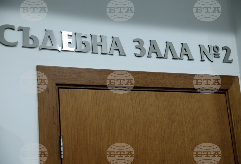 Софийският районен съд решава дали да остави в ареста трима младежи, обвинени за хулиганство