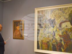 Снимка: Община Разград - Председателят на Общински съвет-Разград Стоян Ненчев и заместник-кметът Добрин Добрев присъстваха на откриването на изложба под надслов „145 години след войната” в ХГ”Проф. Илия Петров”. 