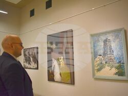 Снимка: Община Разград - Председателят на Общински съвет-Разград Стоян Ненчев и заместник-кметът Добрин Добрев присъстваха на откриването на изложба под надслов „145 години след войната” в ХГ”Проф. Илия Петров”. 