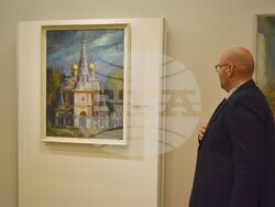 Снимка: Община Разград - Председателят на Общински съвет-Разград Стоян Ненчев и заместник-кметът Добрин Добрев присъстваха на откриването на изложба под надслов „145 години след войната” в ХГ”Проф. Илия Петров”. 