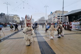 Перник - „Сурвакариада“ - младежко маскарадно дефиле