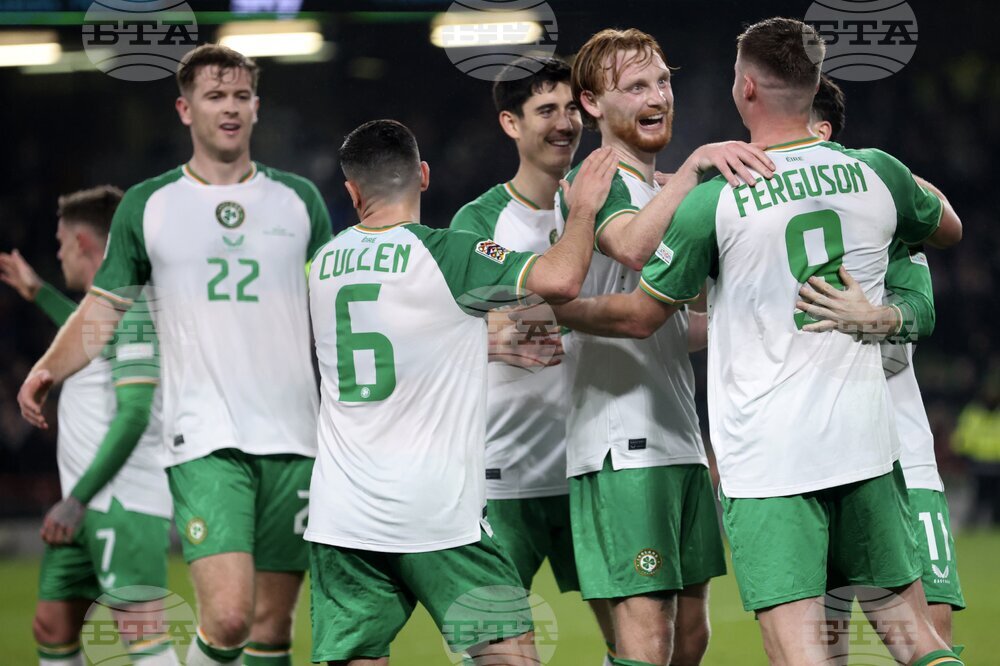 Селекционерът на Ирландия Хеймир Халгримсон обяви група от 23-а футболисти за мачовете с България в Лигата на Нациите, трима са дебютанти