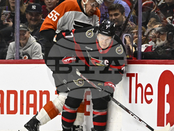 Flyers Senators Hockey