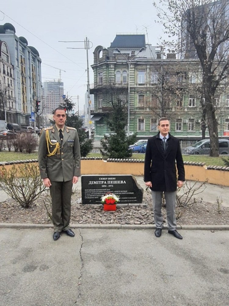 Български дипломати в Киев почетоха паметта на жертвите на Холокоста