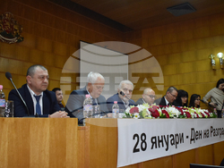 На тържествена сесия Общински съвет-Разград одобри и трите номинации за отличието „Почетен гражданин на Разград“