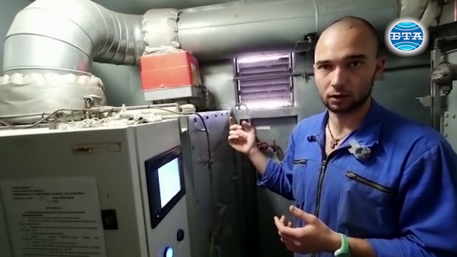 Практикант Рафаел Кънев от борда на НИК 421: Отпадъците се изгарят в инсинератор при температура от 1200 градуса