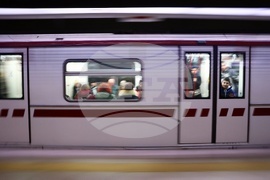 Софийско метро - транспорт - спирка - пътници