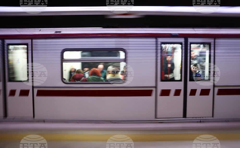 Софийско метро - транспорт - спирка - пътници