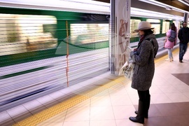 Софийско метро - транспорт - спирка - пътници