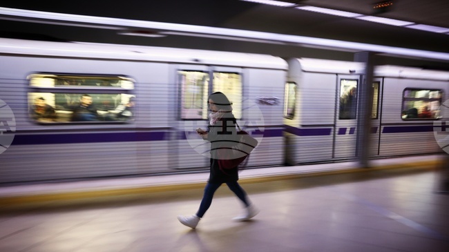 Нов 3-километров участък и три нови метростанции ще бъдат пуснати в експлоатация до 1 август, съобщиха от Столичната община 