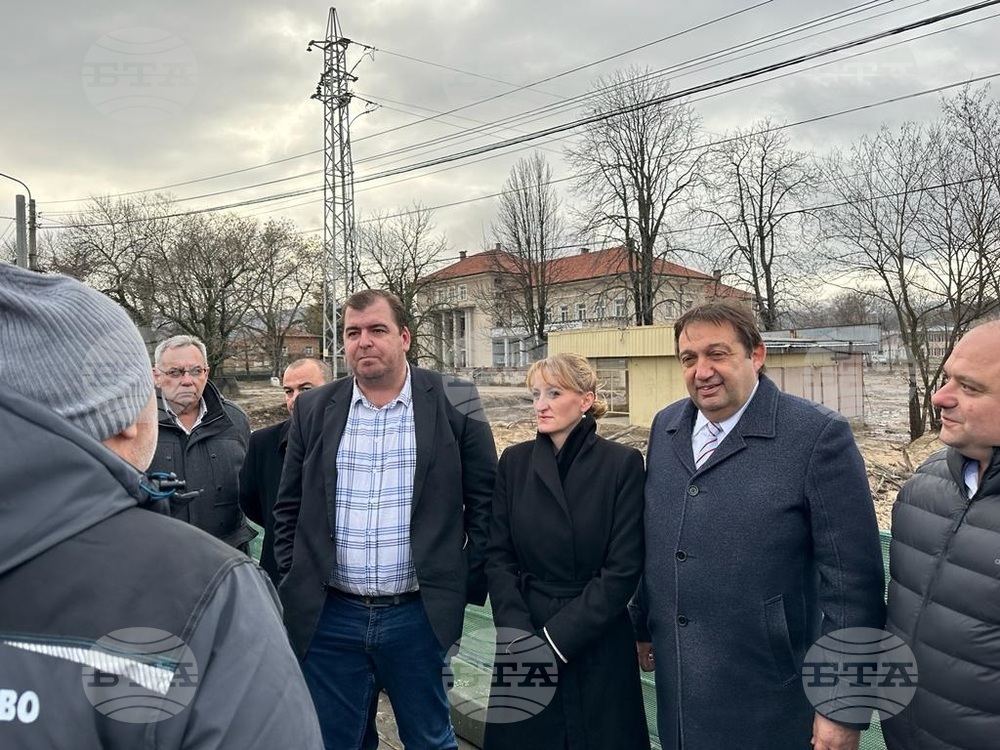 Министър Гечев: Ще помогнем на кмета на община Карлово за справяне с частичното бедствено положение