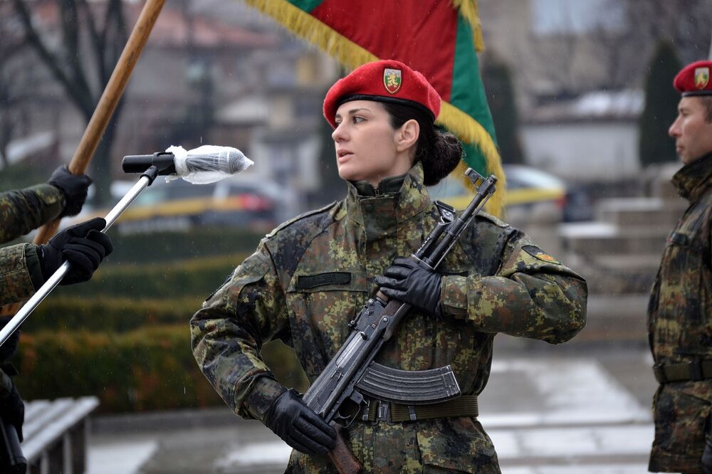 Министерство на отбраната: В Хасково и Карлово се проведоха първите за 2023 г. тържествени ритуали по полагане на военна клетва