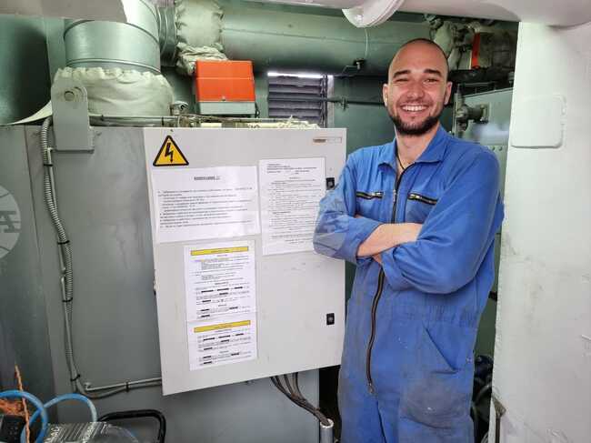 Day 32 - Bulgarian navy research ship bound for Antarctica - Trainee Chief Petty Officer Cadet Rafael Kanev Talks About NAVAL RSV 421 Incinerator