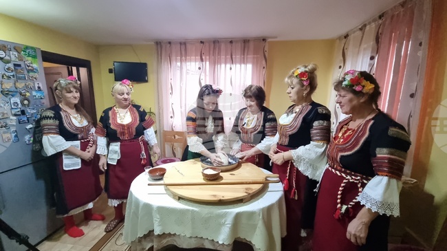 Зелникът е бил традиционната храна в Кюстендилско и в празник, и в делник