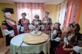 Село Жабокрът - зелник - замесване