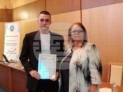 Снимка: Младежки дом – Сливен