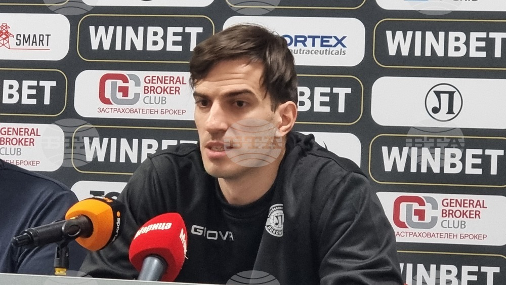 Николай Къртев помогна за победа на Монпелие във волейболния елит на Франция, отборът му излезе на първо място