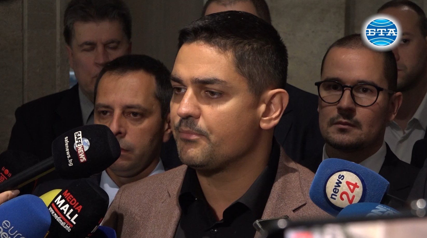 Според Радостин Василев развръзката за избор на председател на парламента ще бъде намерена в договорка между ГЕРБ и „Продължаваме промяната"