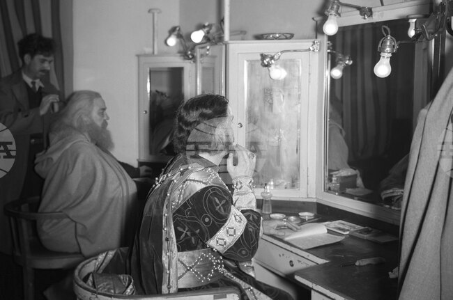 Премиера на пиесата „Иванко - убиецът на Асеня I” в Народния театър „Иван Вазов” на 16 ноември 1956 година