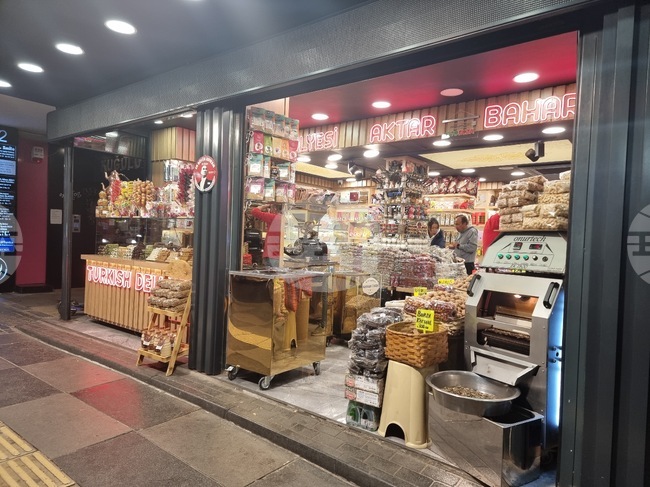 Турската полиция е задържала 10 души във връзка с призивите за бойкот