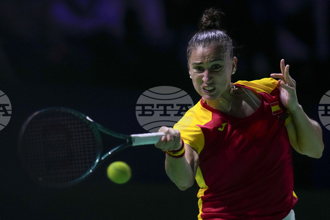 Испанската тенисистка Сара Сорибес Тормо заяви, че спира временно с тениса заради прекалено голямо физическо и психическо напрежение