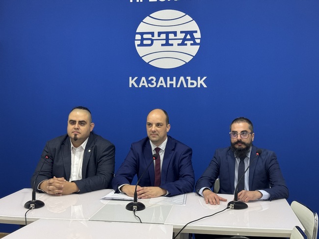 Пресконференция на "Възраждане" в Казанлък