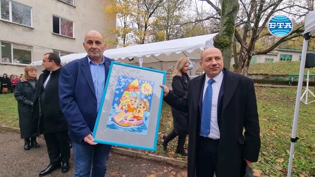 По повод 130 г. от създаването на Държавната психиатрична болница в Ловеч бе открит дневен стационар за детско-юношеско психично здраве