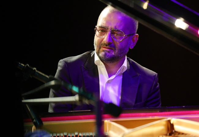 Филмовата музика е бъдещето, каза пред БТА Живко Петров