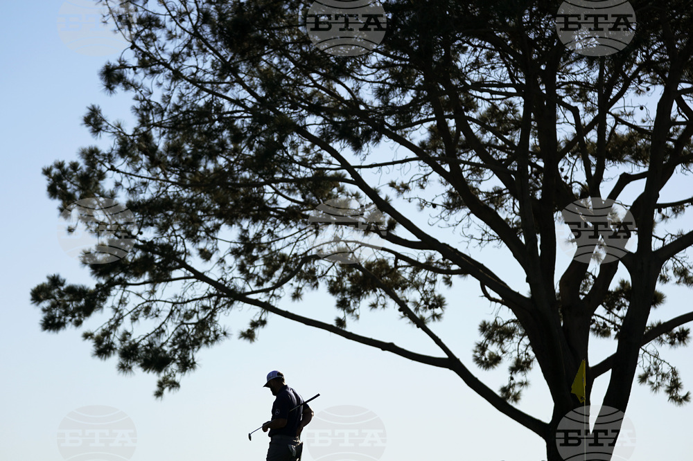 APTOPIX Farmers Insurance Open Golf