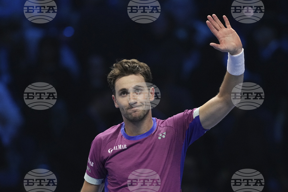 Каспер Рууд достигна до фазата на елиминации на Финалите на АТП в Торино