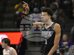 Lakers Spurs Basketball