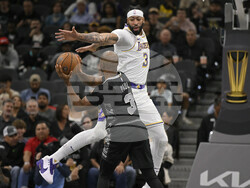 Lakers Spurs Basketball