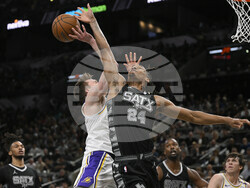 Lakers Spurs Basketball