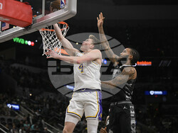 Lakers Spurs Basketball
