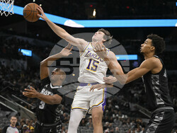 Lakers Spurs Basketball