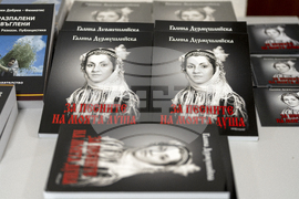 Добрич - Певците Галина Дурмушлийска и Добрин Добрев гостуваха в родната си Добруджа - Снимка: Александра Антонова