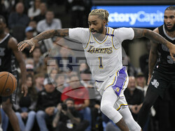 Lakers Spurs Basketball