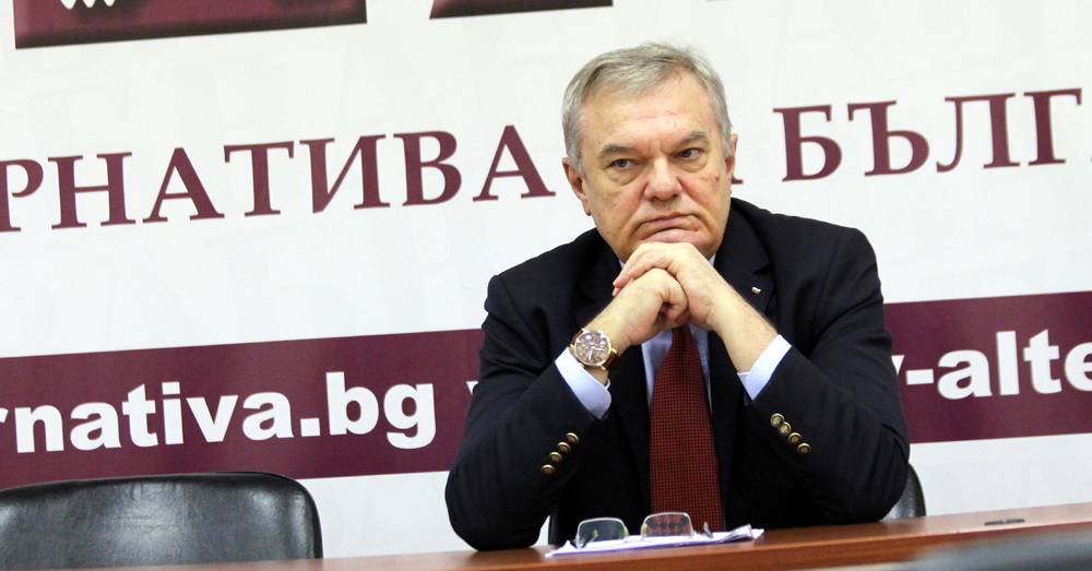 Румен Петков: 1/3 от купените от България ваксини срещу COVID-19 са дарени и бракувани - 100 милиона лева на българските граждани