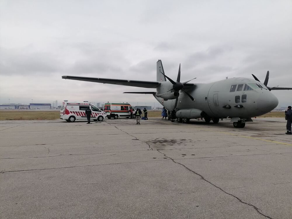 Министерство на отбраната: Военнослужещи от ВВС със самолет C-27J „Spartan“ осигуриха въздушен транспорт при възникнала донорска ситуация