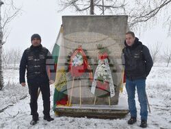 Заместник-кметът Добрин Добрев и разградските мотористи и тази година минаха по следите на паметта в Деня на Разград 