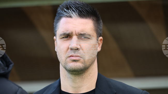 Направихме хубави неща, но противникът наказа една наша грешка, заяви наставникът на Ботев Враца след поражението срещу Славия