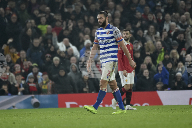 Бившият английски национал Анди Керъл рискува влизане в затвора заради нарушение на съдебна заповед